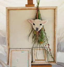 Doing Goods wandhanger Woolly Lamb