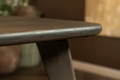 Eettafel Bordeaux Taps toelopend