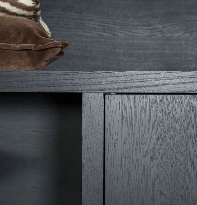 Kast Hermani hout