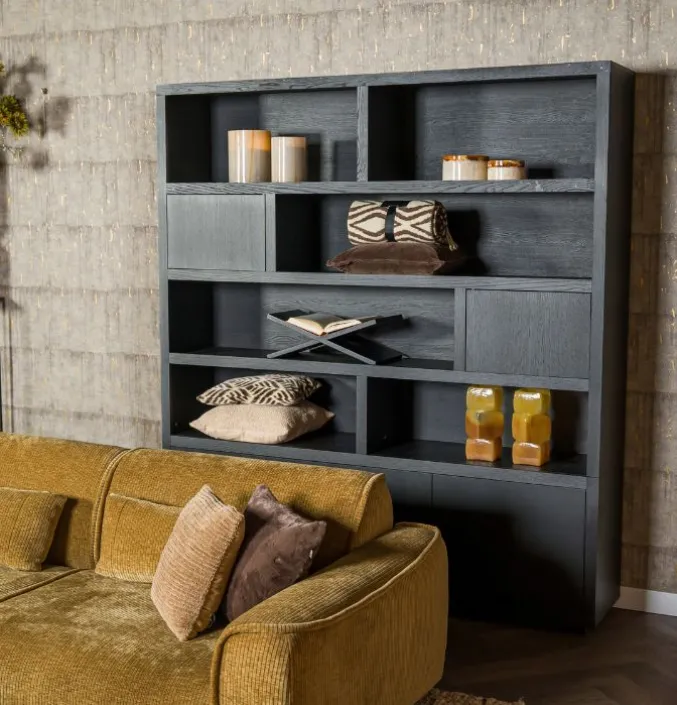 Kast Hermani hout