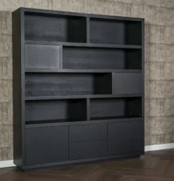 Kast Hermani hout