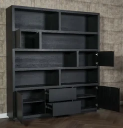 Kast Hermani hout