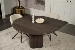 Lyon eettafel