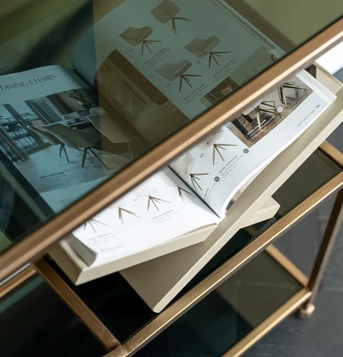 Sidetable Aino brons