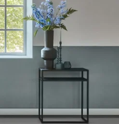 Sidetable heavy metal
