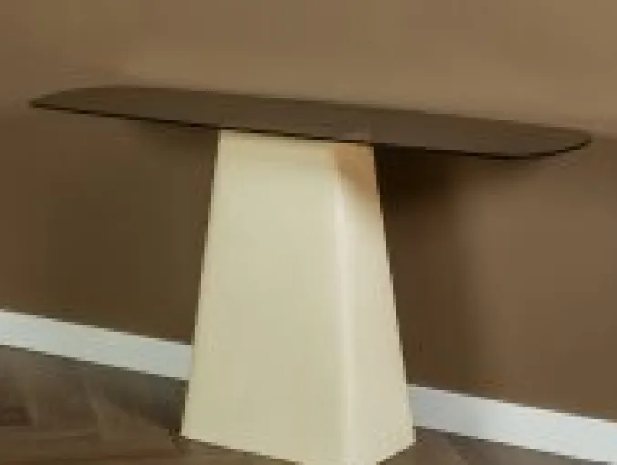 Sidetable Micah